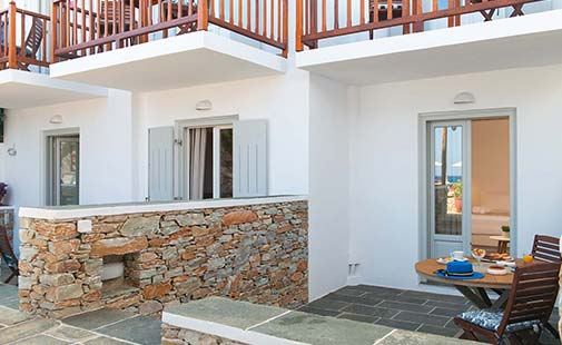 Deluxe junior suite at hotel Efrosini in Sifnos