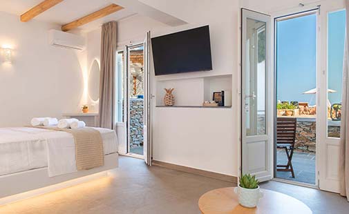 The interior of the deluxe suite at hotel Efrosini