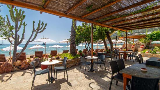 Le snack - bar de l'hôtel Efrosini à Sifnos