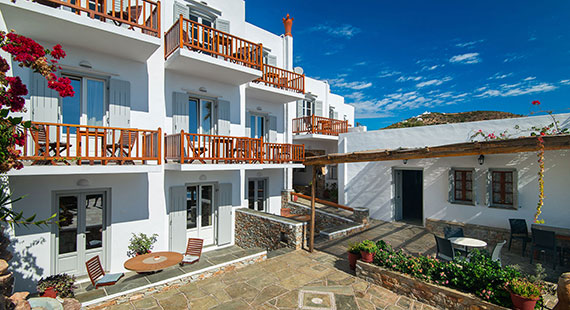 Efrosini hotel at Platis Gialos Sifnos